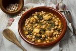 potaje de garbanzos con bacalao